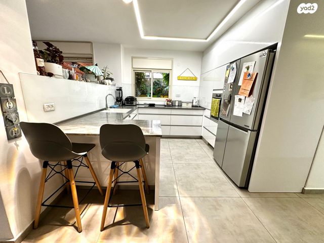 דירת גן, קרית שרת מערב, חולון