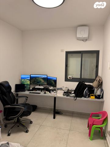 דירת גן, דולב, יצחק שמיר, נהריה