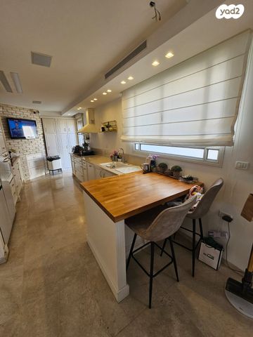 דו משפחתי, הוד הכרמל, דניה, חיפה