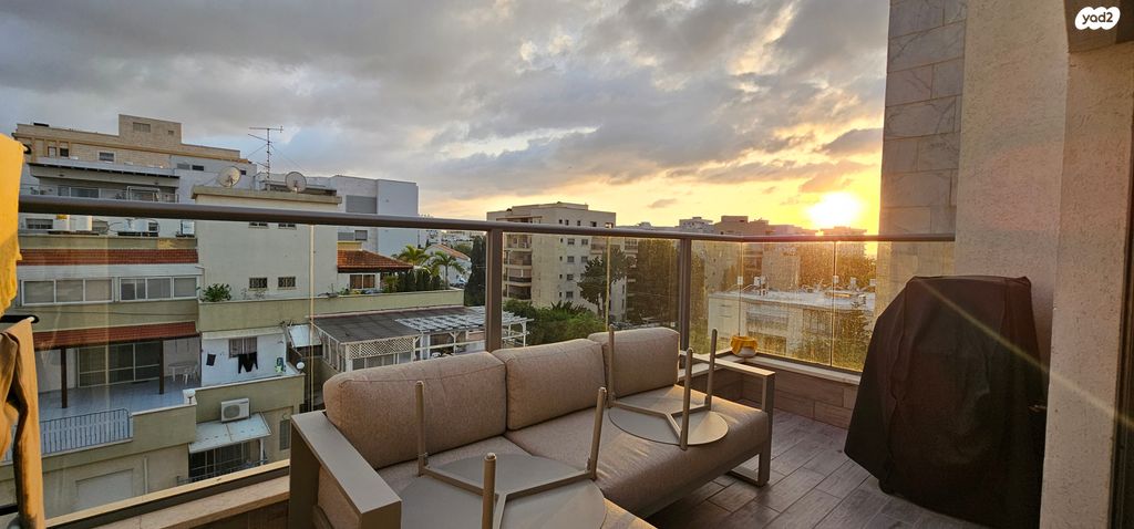 גג/ פנטהאוז, עיר, מרכז העיר, נהריה