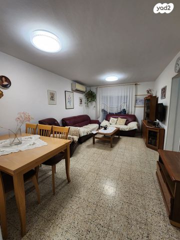 דירה, משה שרת 42, שכונה י"א, באר שבע