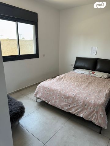 דירת גן, דולב, יצחק שמיר, נהריה