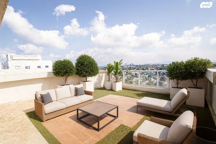 גג/ פנטהאוז, השופטים, נווה אמירים, הרצליה