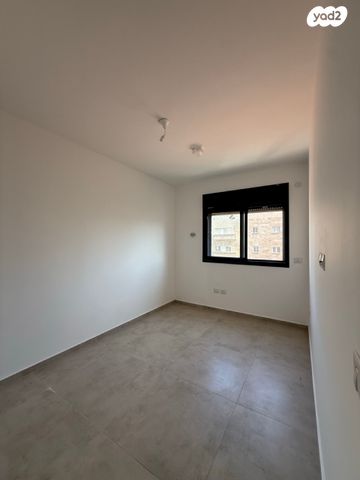 דירה, איתמר, חרוזים, רמת גן