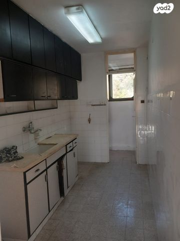 דירה, עמנואל אולסבנגר, קרית היובל, ירושלים