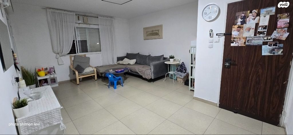 דירה, מגדים, מעלה אדומים