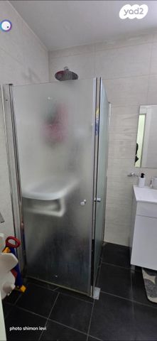 דירה, מגדים, מעלה אדומים