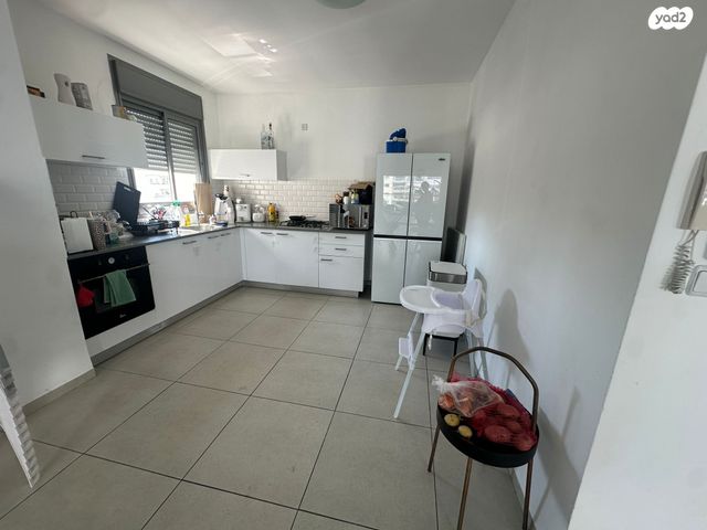 דירה, אלמוג, גלי כרמל, טירת כרמל