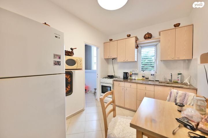 דירה, אבן גבירול, רחובות