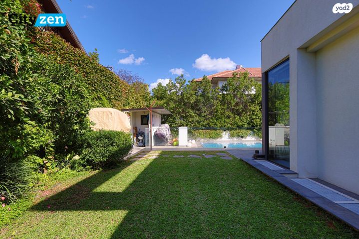 דו משפחתי, אבן יהודה