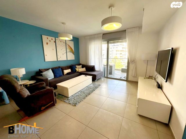 דירה, קדימה צורן