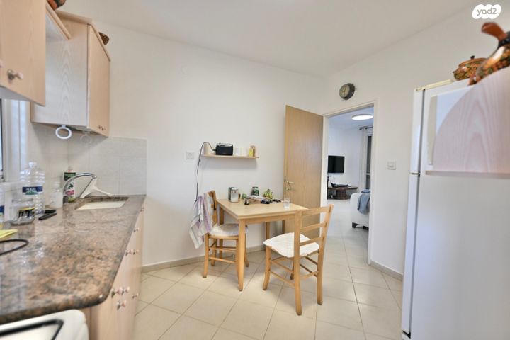 דירה, אבן גבירול, רחובות