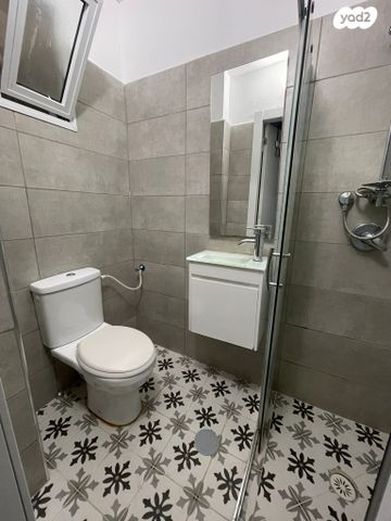 דירה, שכונה ב', באר שבע