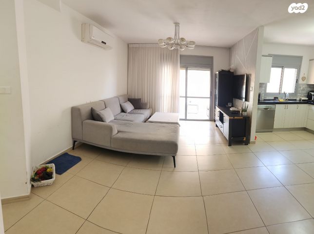 דירה, אוסקר שינדלר, רמות הרכס, באר שבע