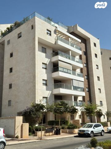 דירה, נווה זמר, רעננה