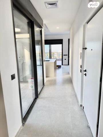 גג/ פנטהאוז, מאה ושישים 11, מרכז דרום, רעננה