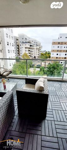 דירה, קדימה צורן