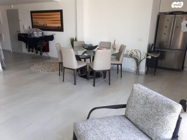 גג/ פנטהאוז, השקד, נופי החורש, מבשרת ציון