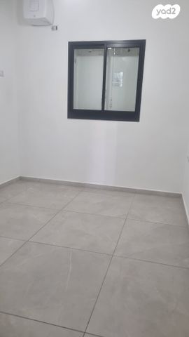 גג/ פנטהאוז, החשמונאים, גרין ועם, חולון