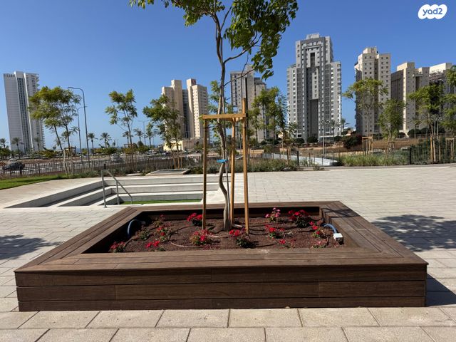 דירה, אמנון ליפקין שחק, נוף הטיילת, נתניה