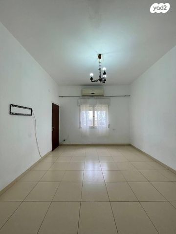 דירה, מעלות הנביאים 20, הדר מרכז, חיפה