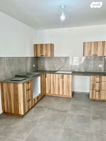 דירה, מירון, אורנים, מעלות תרשיחא