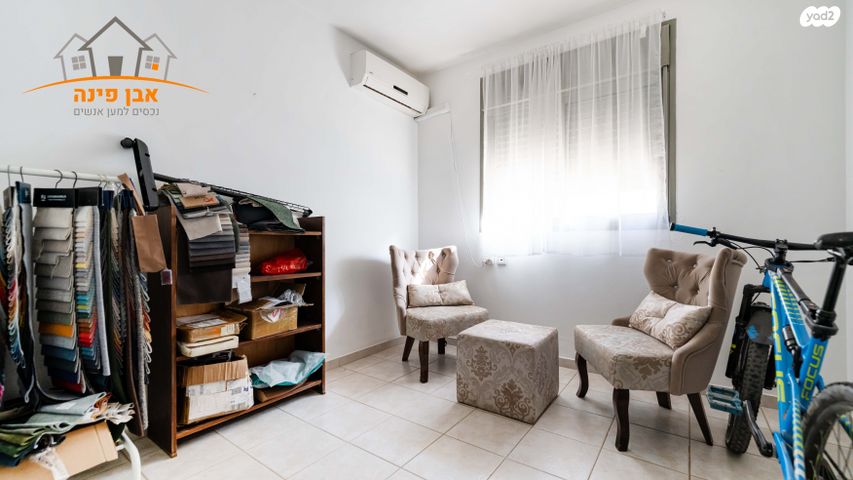 דו משפחתי, דולב, גדרה הצעירה, גדרה