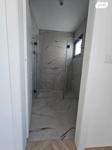 דירה, קרית אתא