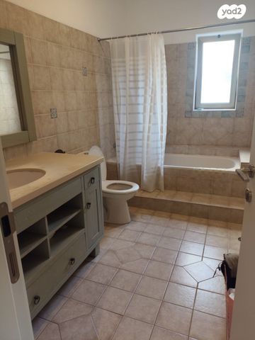 בית פרטי/ קוטג', כפר ורדים