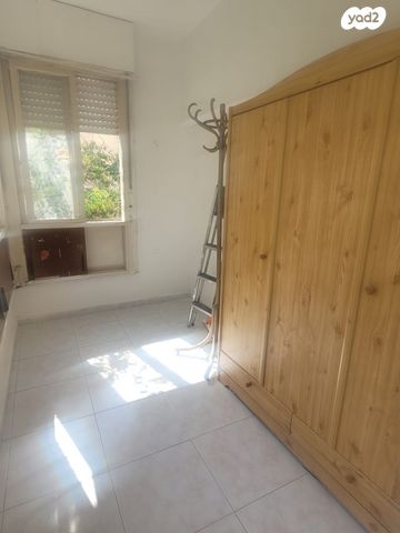 דירה, רסקו א', חולון