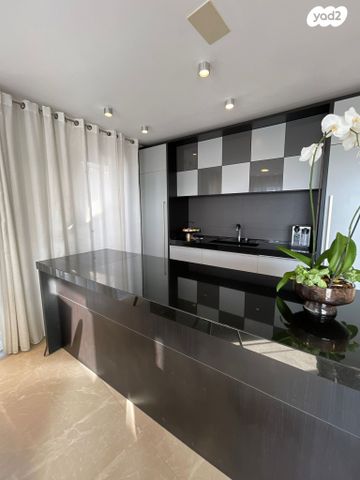 גג/ פנטהאוז, נמל יפו 12, עג'מי, גבעת העליה, תל אביב יפו