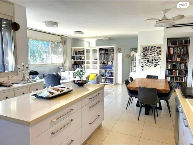 השכונה הוותיקה