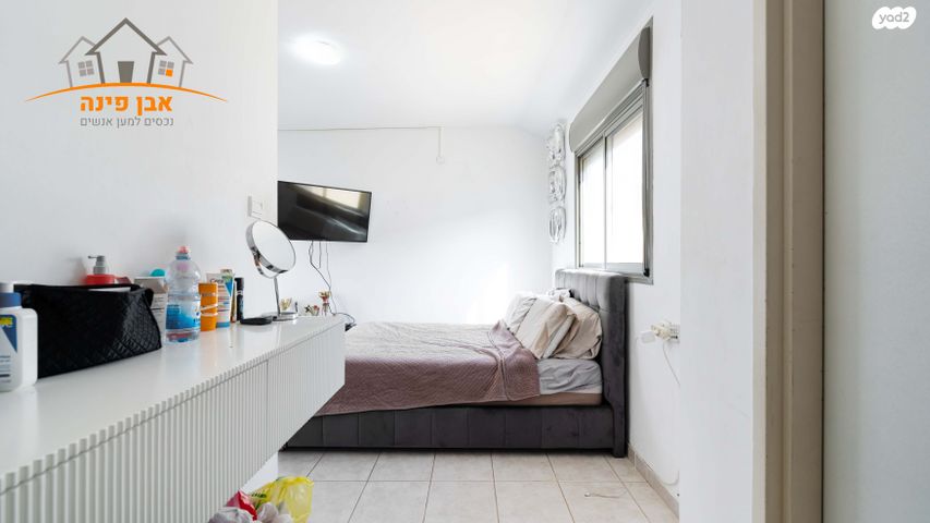 דו משפחתי, דולב, גדרה הצעירה, גדרה