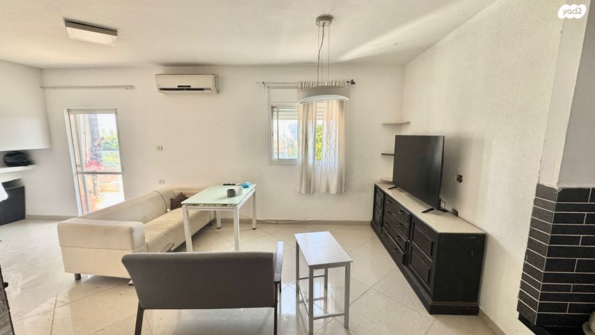 דירה, דרך הציונות 62, אריאל