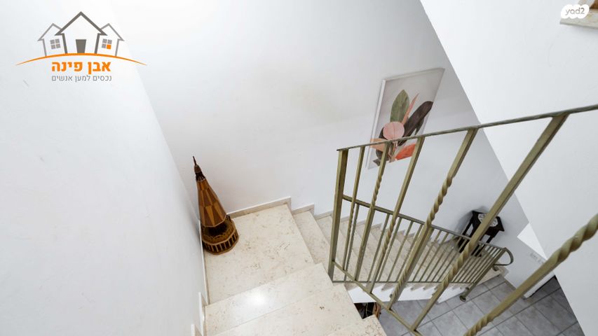 דו משפחתי, דולב, גדרה הצעירה, גדרה