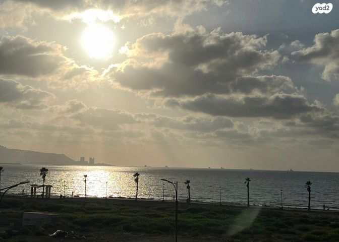 שדרות ז'בוטינסקי 38