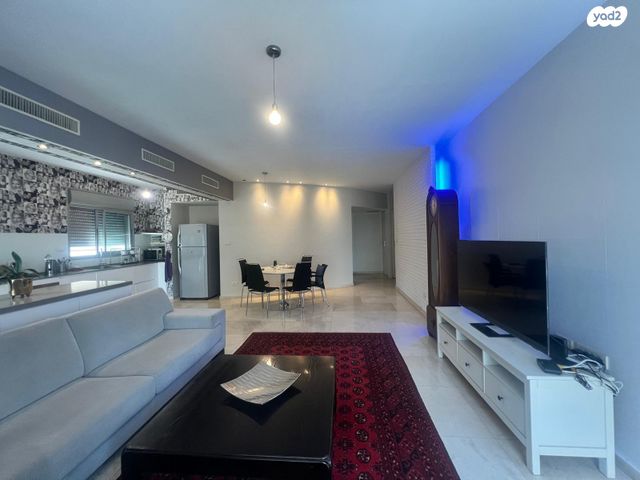 דירה, בארי, תל אביב יפו