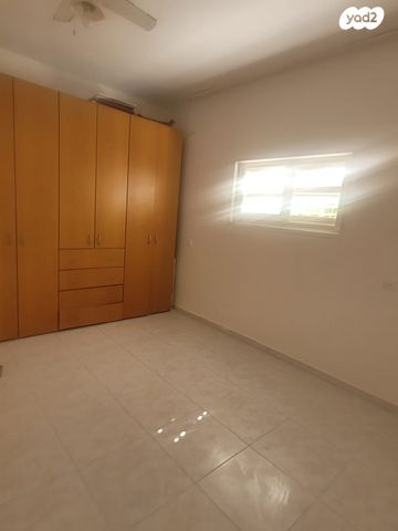 דירה, רסקו א', חולון