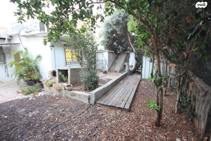 דירת גן, מורדי הגטאות 10, יד אליהו, תל אביב יפו