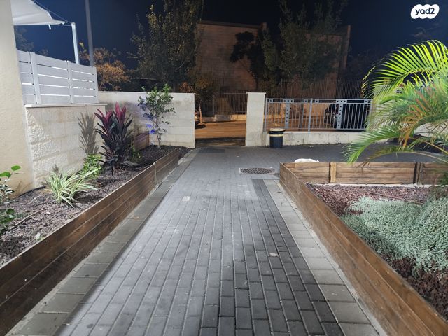 דירה, ברקת, אבני חן, חריש