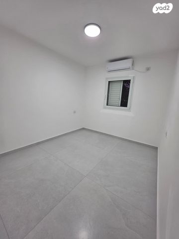 דירה, הבשור 4, גני אביב, לוד