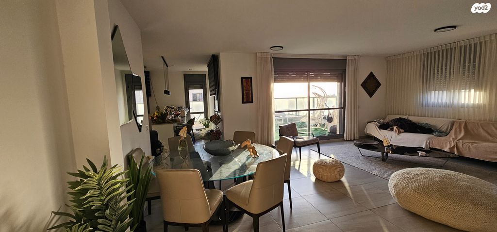 גג/ פנטהאוז, השקד, נופי החורש, מבשרת ציון