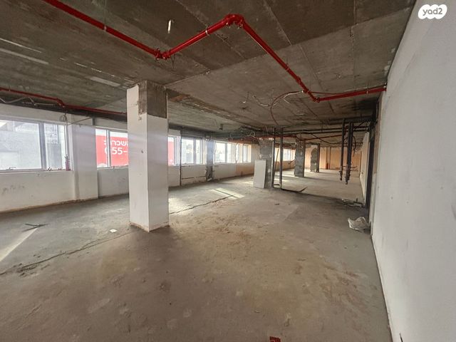 משרדים, דרך זאב ז'בוטינסקי 155, נחלת גנים, רמת גן