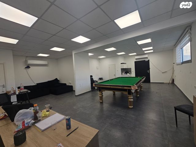 הרב ניסנבאום 