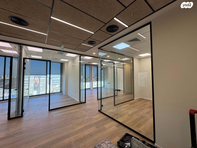 משרדים, דרך מנחם בגין 13, בורסה, רמת גן