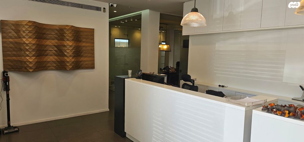 משרדים, דרך מנחם בגין 128, מונטיפיורי, הרכבת, תל אביב יפו