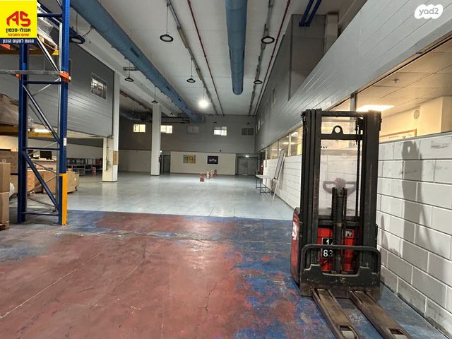 מחסנים, קרית שדה התעופה / איירפורט סיטי