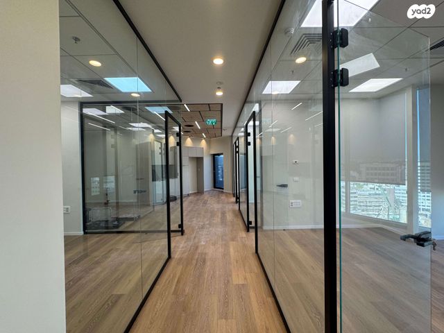 משרדים, דרך מנחם בגין 13, בורסה, רמת גן