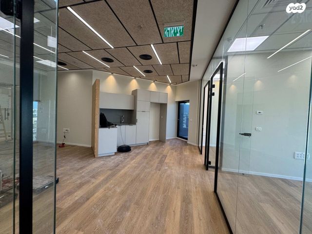 משרדים, דרך מנחם בגין 13, בורסה, רמת גן