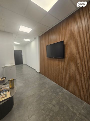 הרב ניסנבאום 